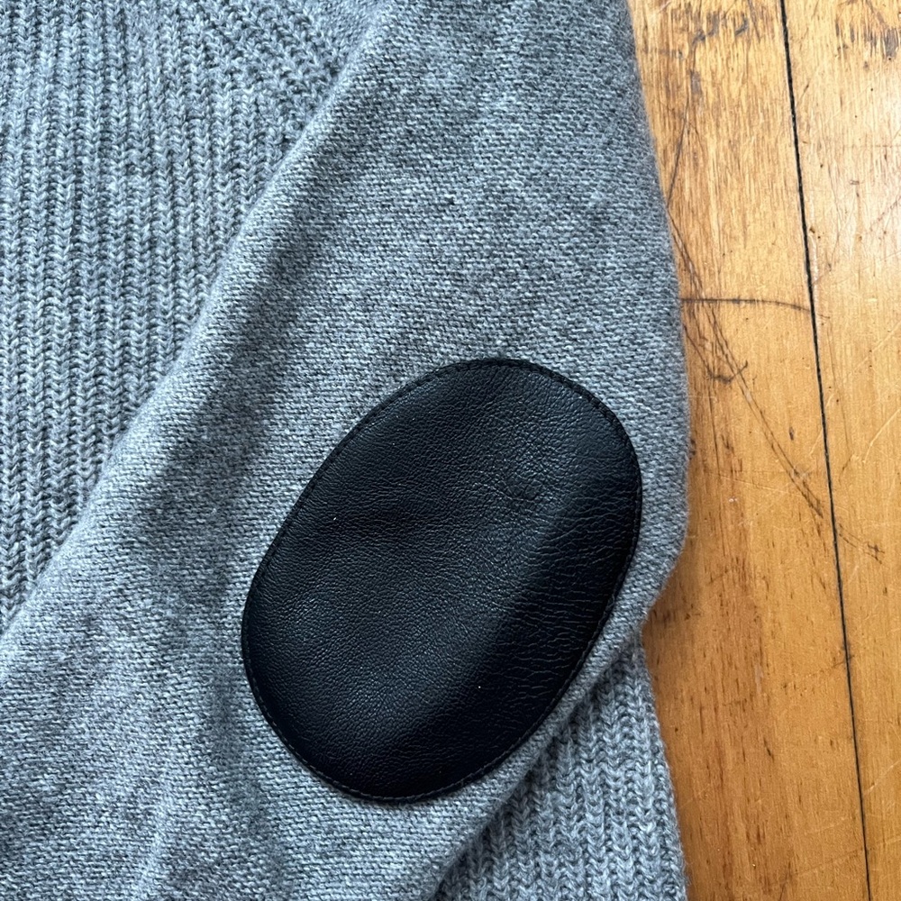 J. Crew Pullover Sweater Women’s Size S Gray Wool Long Sleeve Elbow Patch - Picture 3 of 7